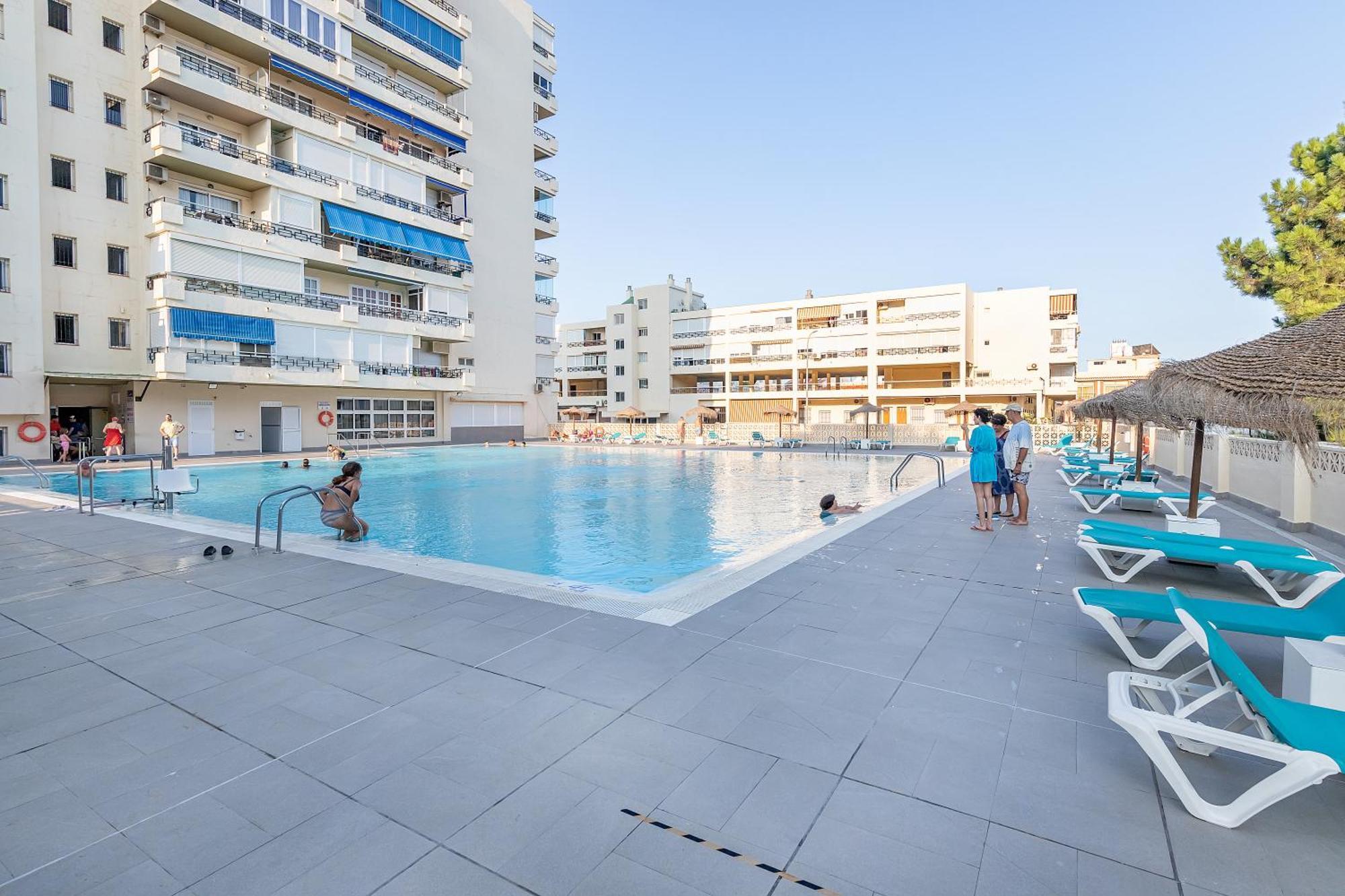 Bhost - Carihuela Beach Torremolinos Exterior foto